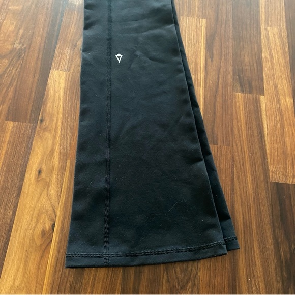 Ivivva by Lululemon Flare Leggings  size 14 - Picture 3 of 4